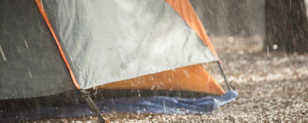 camping sous la pluie